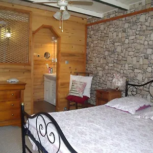 chez-jean-marc-et-corinne.hotels-rhonealpes.com/